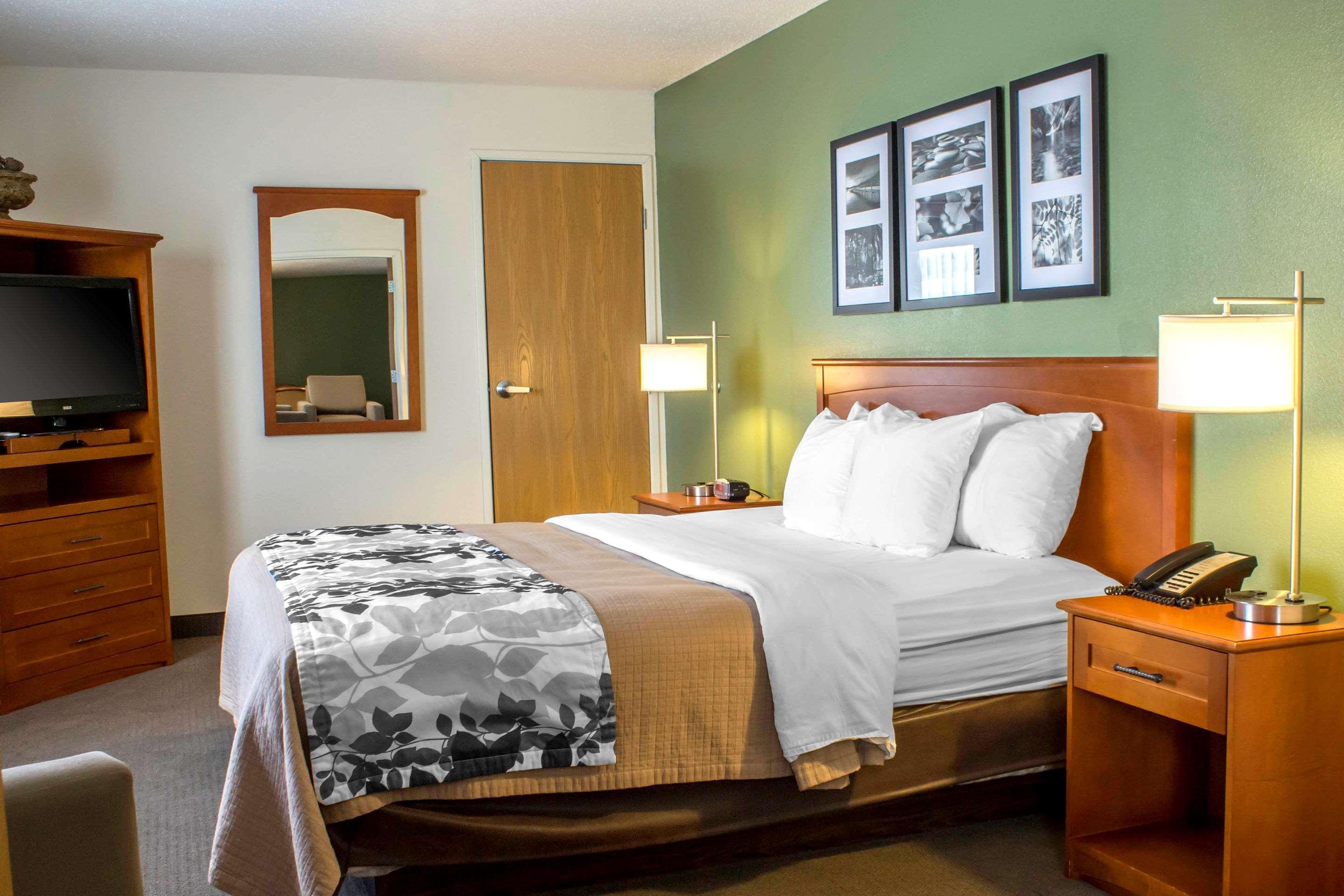 Sleep Inn&Suites Charles City Buitenkant foto